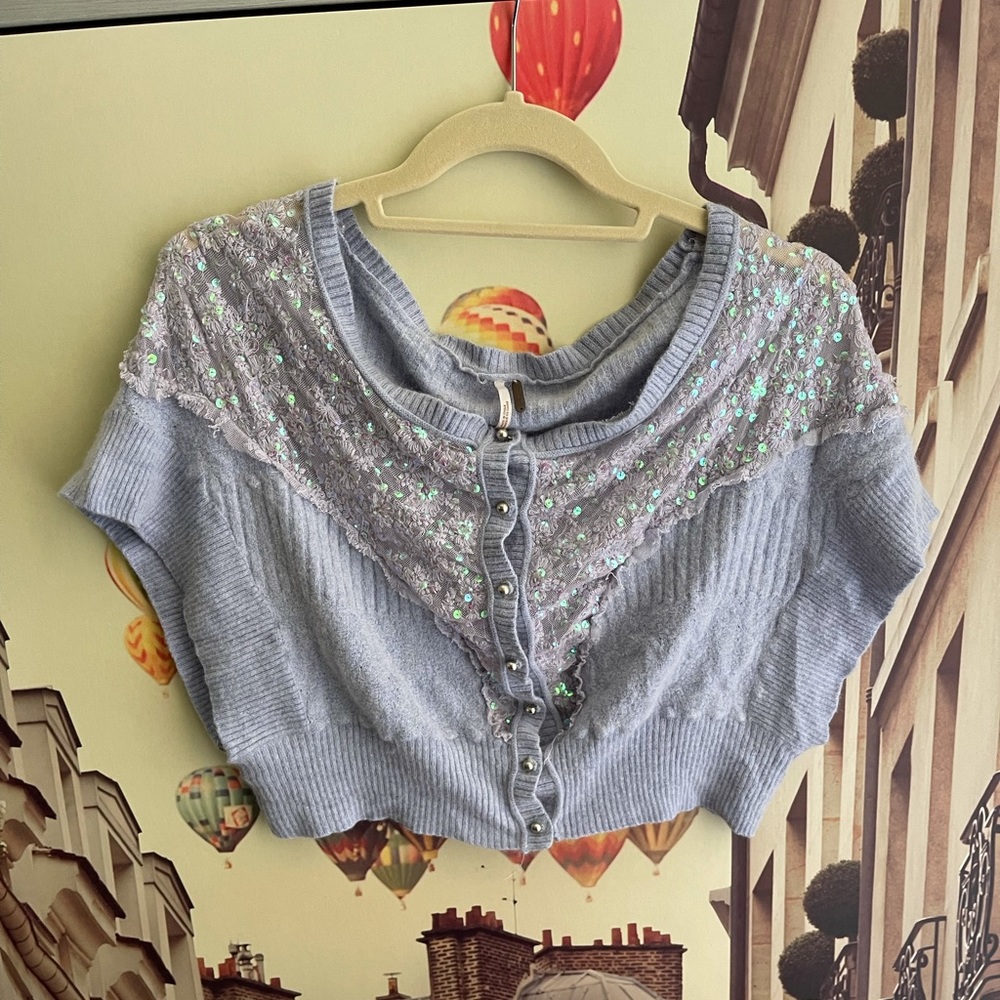 Free People sweater cardi cropped light purple